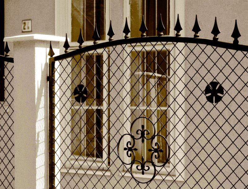 Steel Fence Construction in South Houston, TX